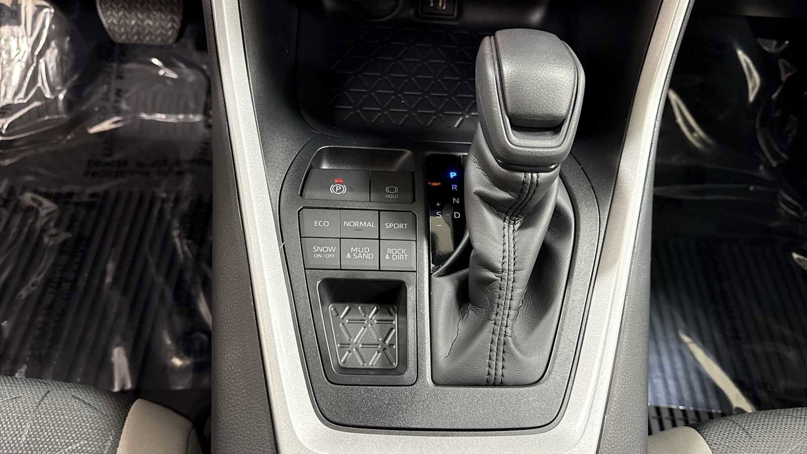 New 2025 Toyota RAV4 XLE image 22