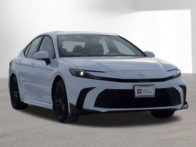 Used 2026 Toyota Camry SE w/ Convenience Package FWD image 3