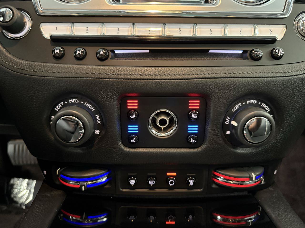 Used 2016 Rolls-Royce Ghost RWD image 23