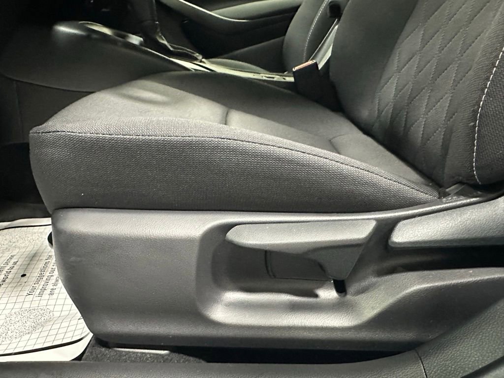 Used 2025 Toyota Corolla LE image 12