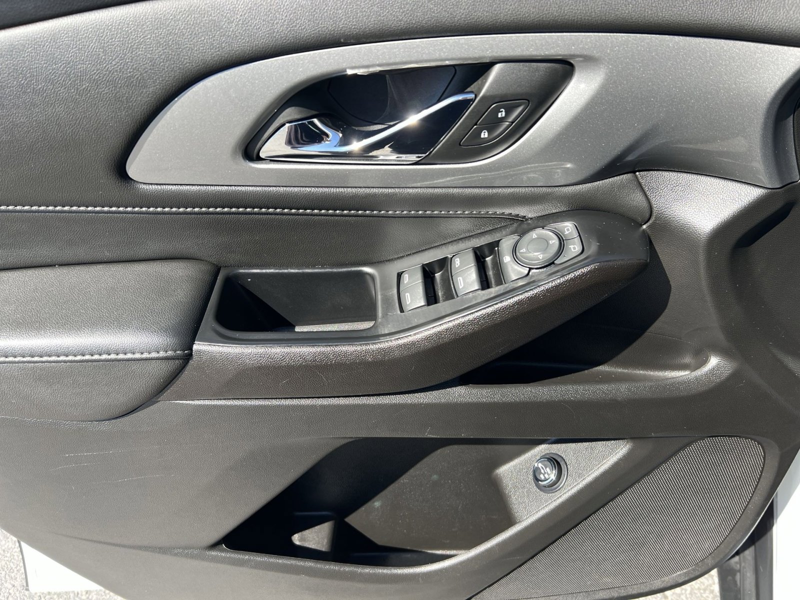 Used 2023 Chevrolet Traverse LT w/ LPO, Floor Liner Package image 15