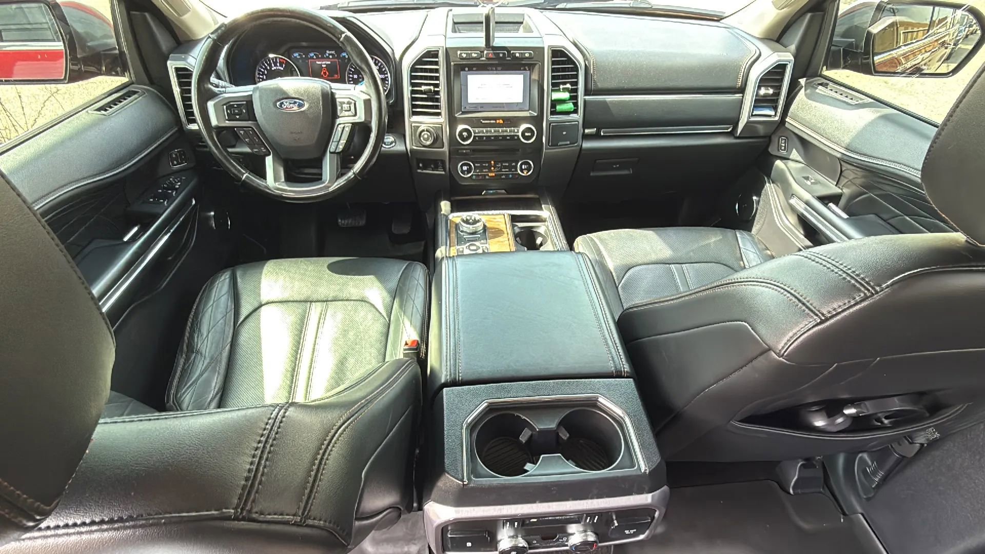 Used 2018 Ford Expedition Platinum image 30