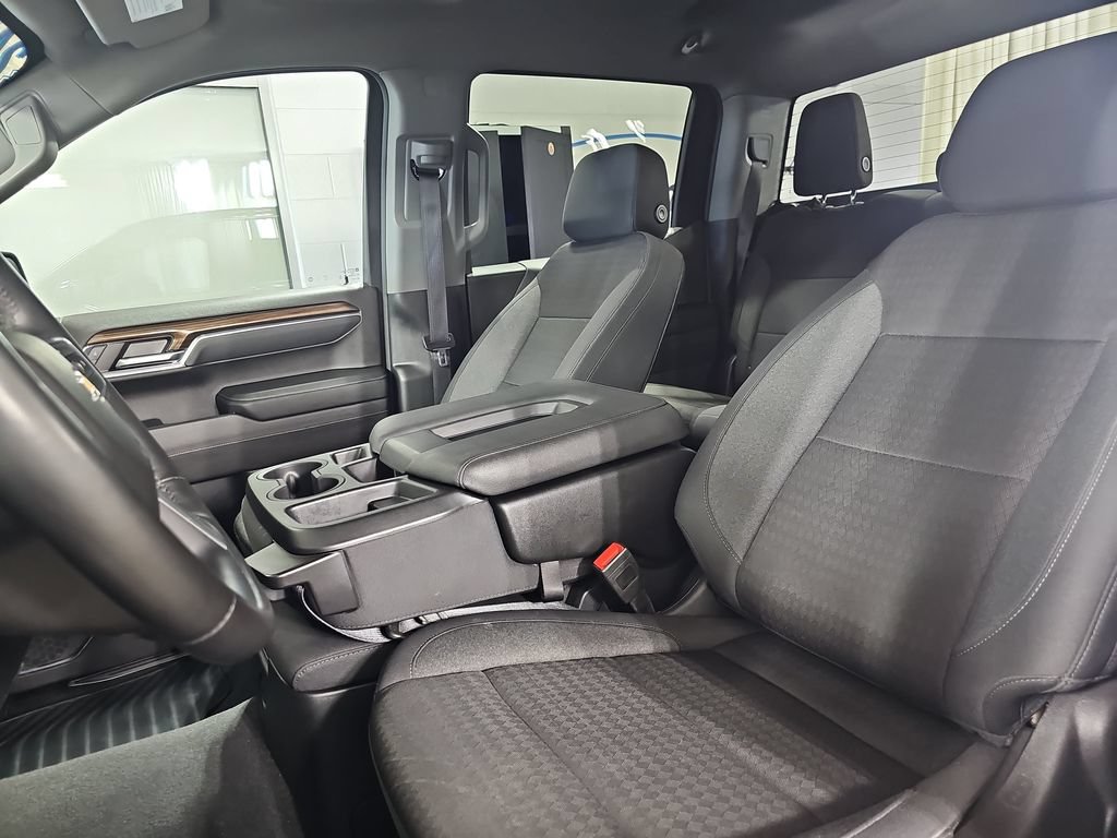 Certified 2024 Chevrolet Silverado 1500 LT AWD/4WD image 18