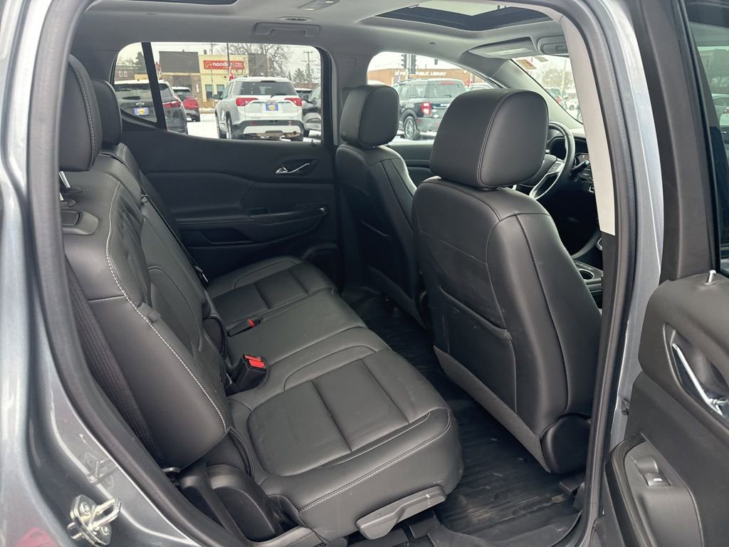 Used 2022 GMC Acadia SLT w/ Elevation Edition image 38