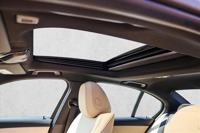 Certified 2025 BMW 330i xDrive Sedan w/ Convenience Package image 11