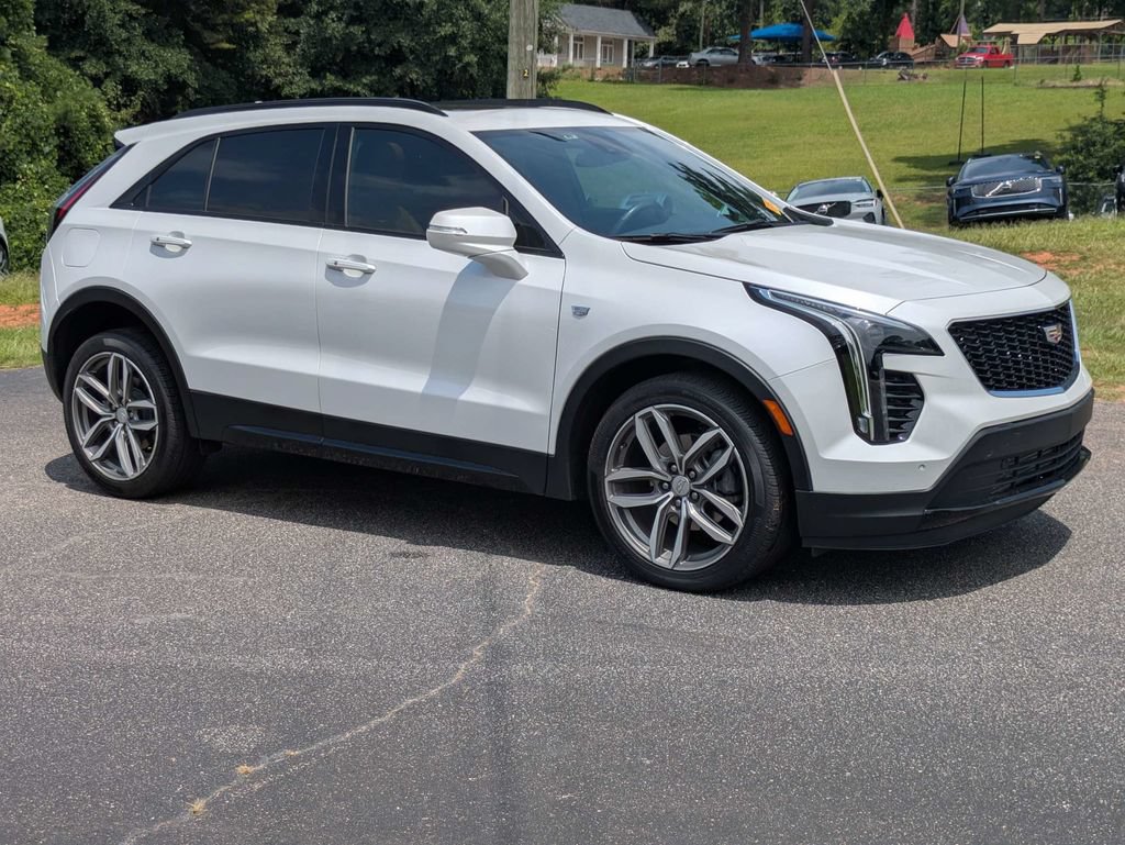 Used 2023 Cadillac XT4 Sport FWD image 2