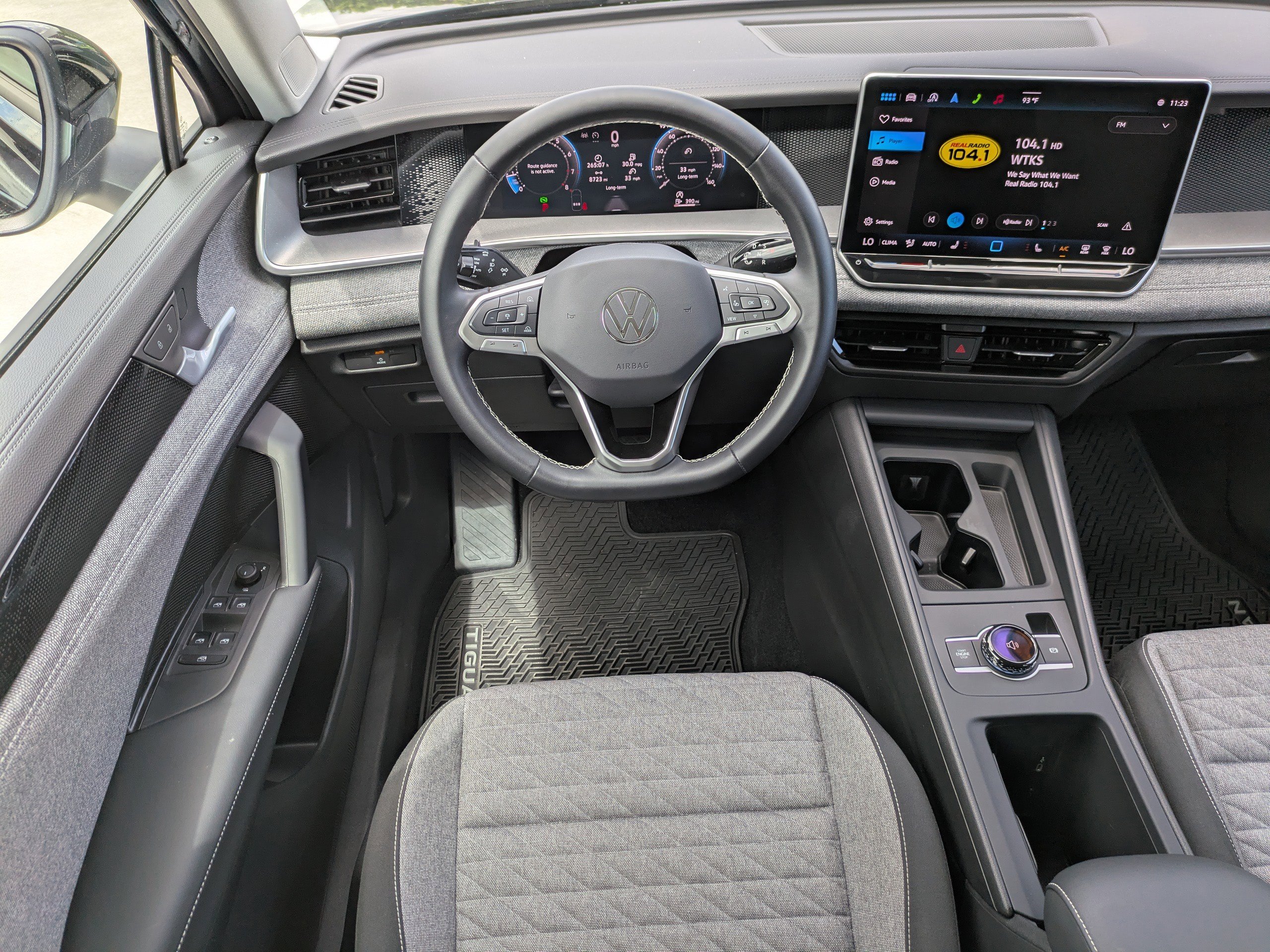 Used 2025 Volkswagen Tiguan S FWD image 16