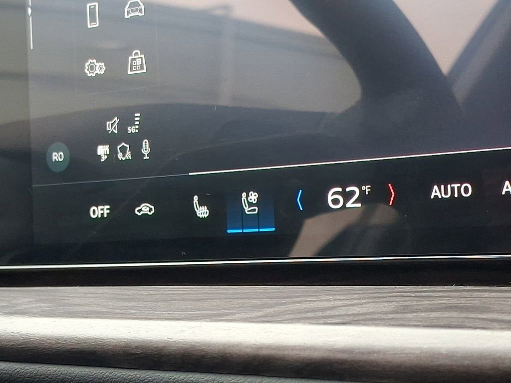 Used 2025 Audi Q5 Premium Plus w/ Premium Plus image 25