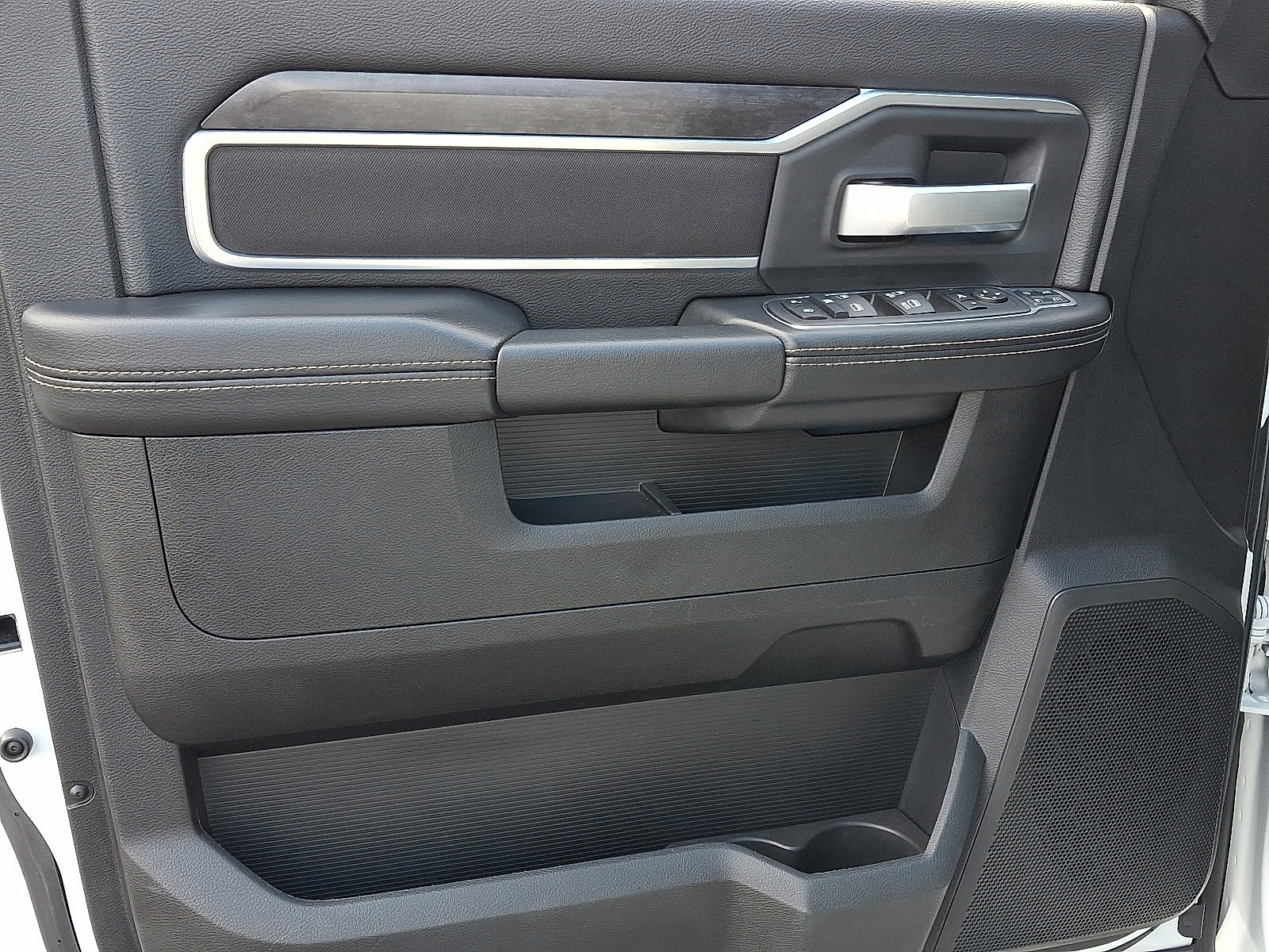 Used 2024 RAM 2500 Big Horn w/ Bed Utility Group image 13