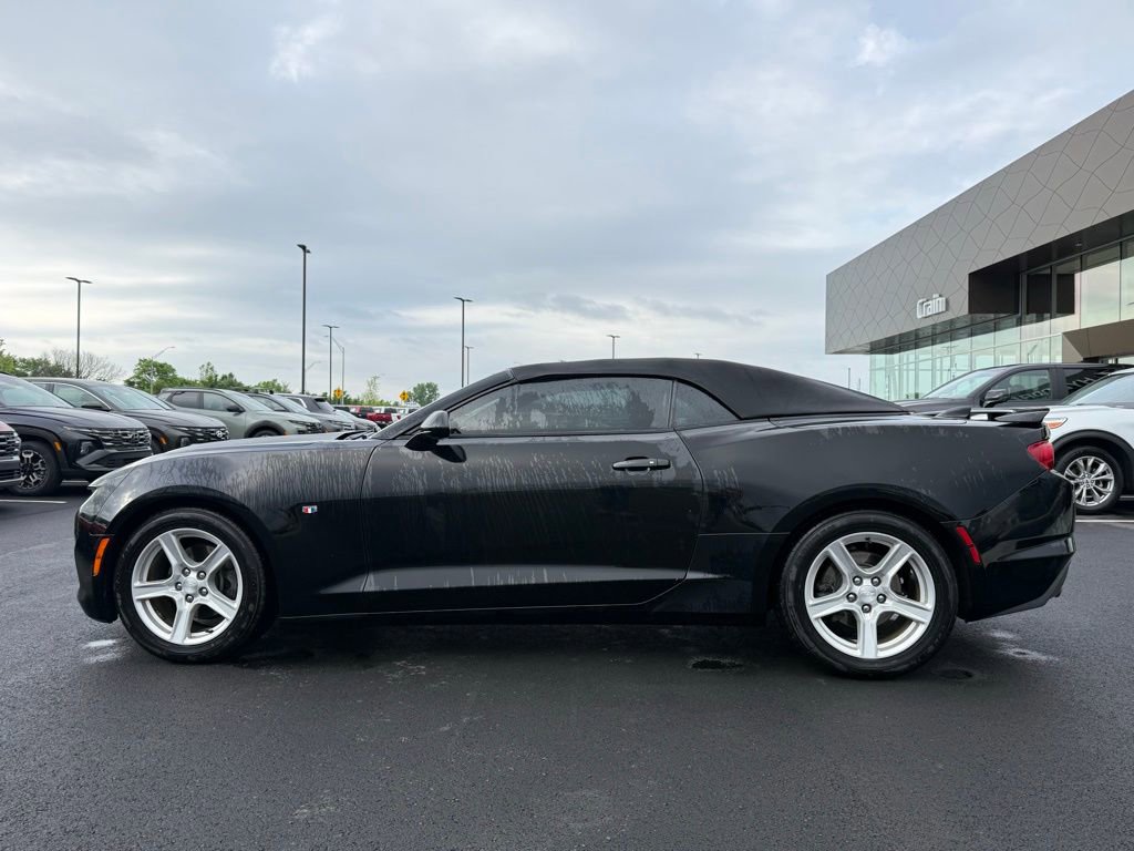 Used 2019 Chevrolet Camaro LT RWD image 8