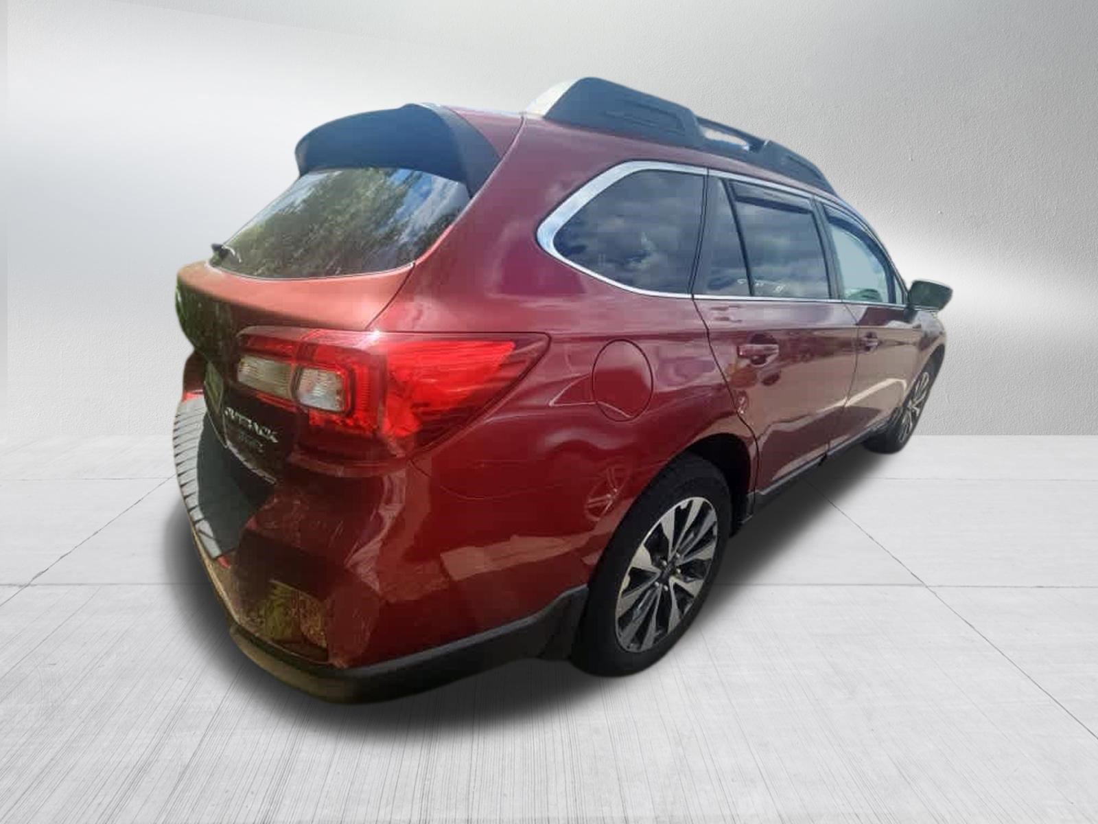 Used 2015 Subaru Outback 3.6R Limited AWD/4WD image 4
