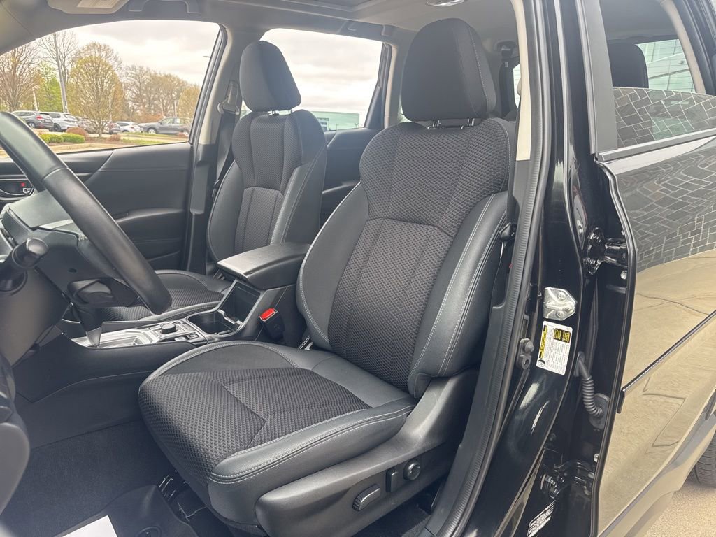 Used 2023 Subaru Forester Premium AWD/4WD image 15