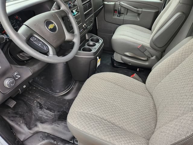 New 2024 Chevrolet Express 3500 w/ Power Convenience Package RWD image 4
