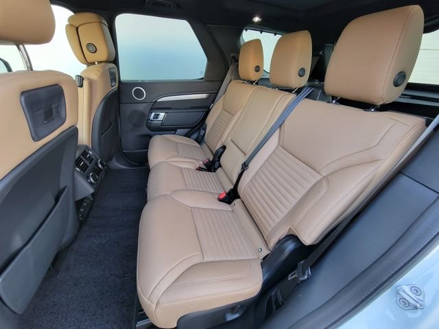 Used 2025 Land Rover Discovery Dynamic SE AWD/4WD image 20