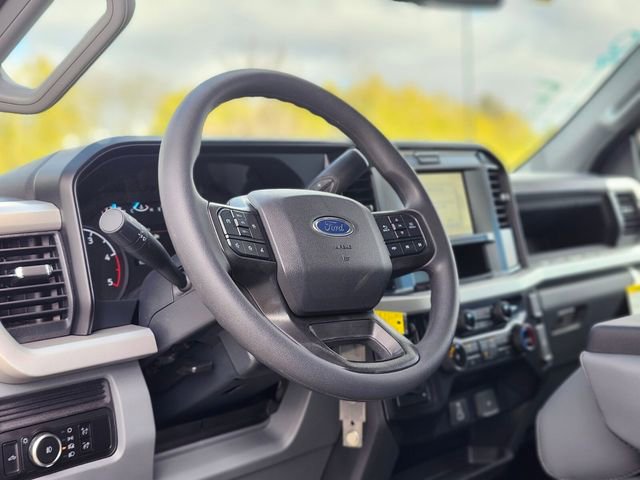 New 2026 Ford F550 4x4 Regular Cab Super Duty image 13