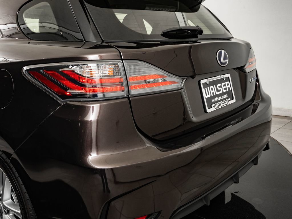 Used 2014 Lexus CT 200h FWD image 18