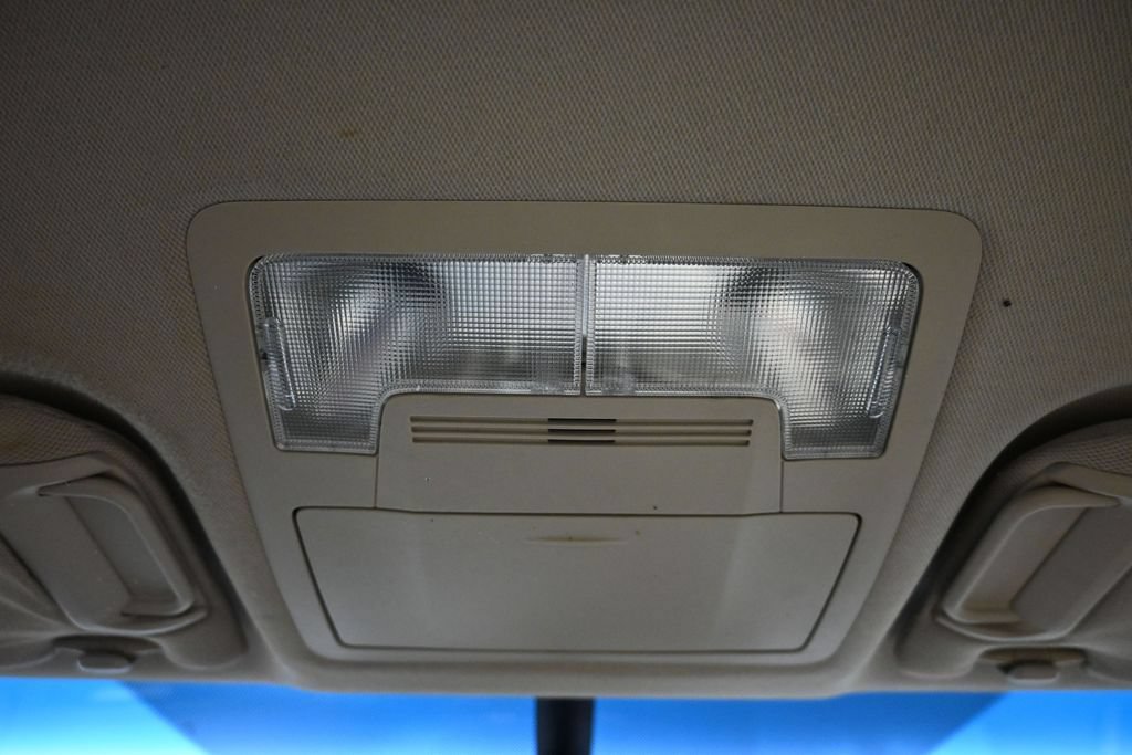 Used 2012 Toyota Camry LE FWD image 17