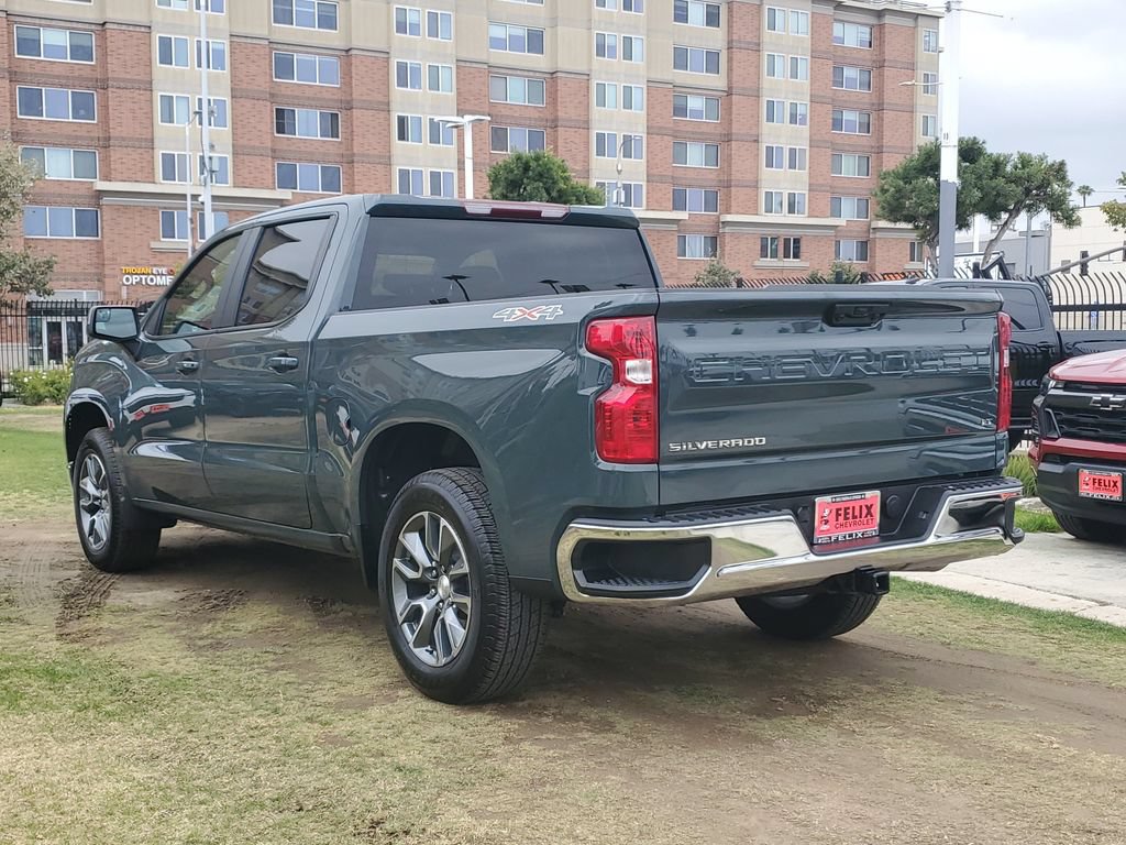 Used 2025 Chevrolet Silverado 1500 LT AWD/4WD image 5