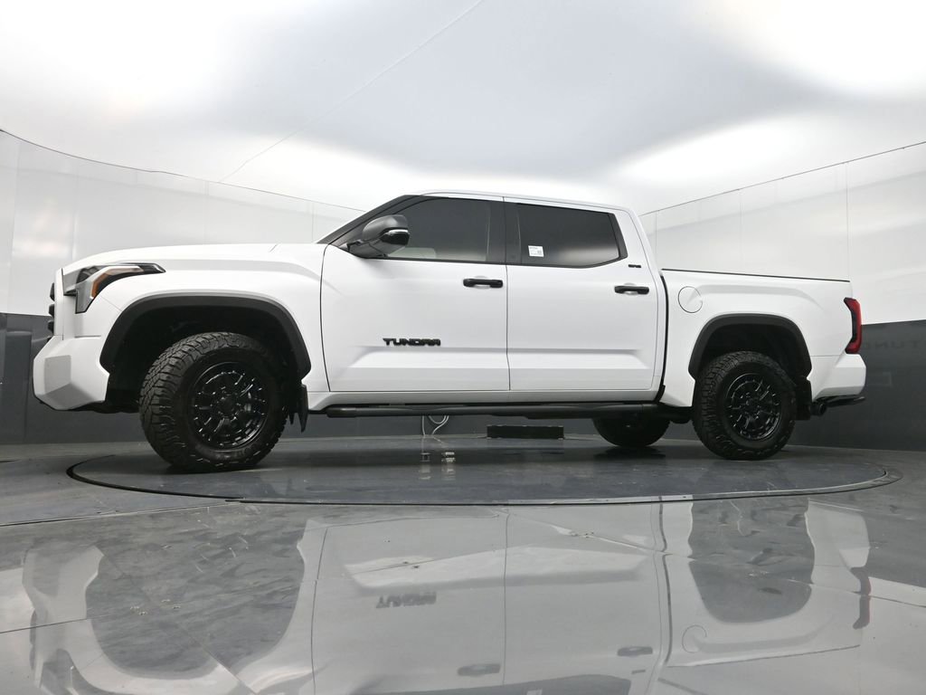 Used 2025 Toyota Tundra SR5 w/ SR5 Convenience Package AWD/4WD image 29