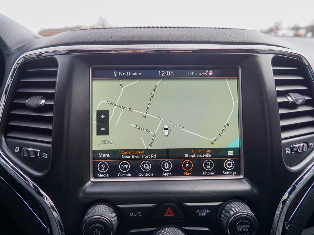 Used 2018 Jeep Grand Cherokee Limited image 26