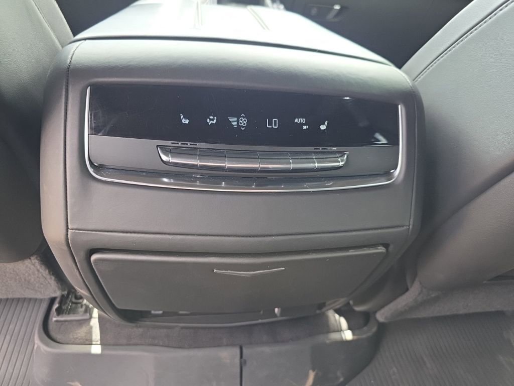 Used 2023 Cadillac Escalade ESV V image 19