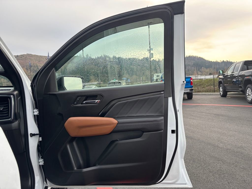 Used 2024 GMC Canyon AT4 w/ AT4 Premium Package AWD/4WD image 26