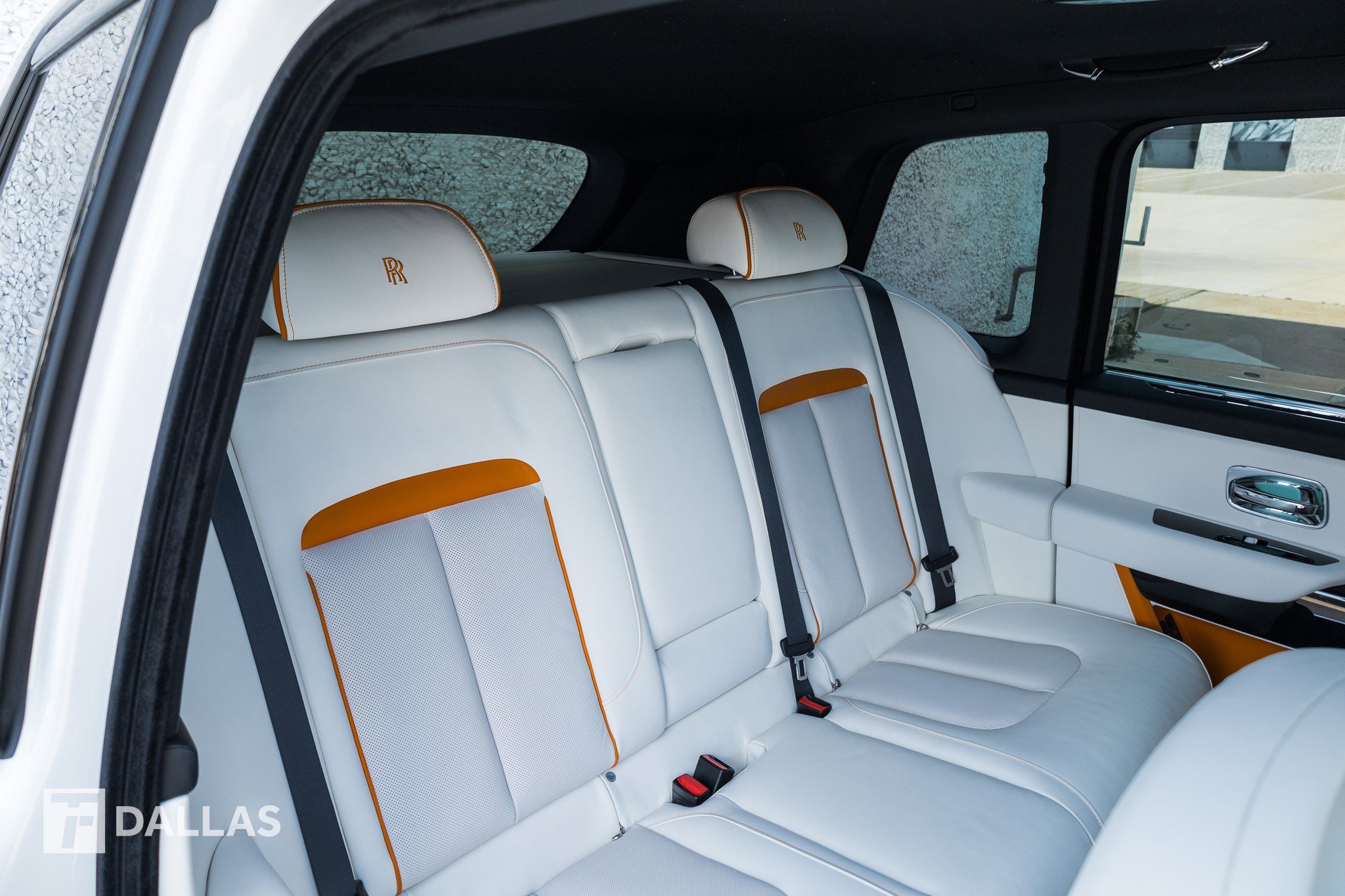 Used 2022 Rolls-Royce Cullinan AWD/4WD image 38