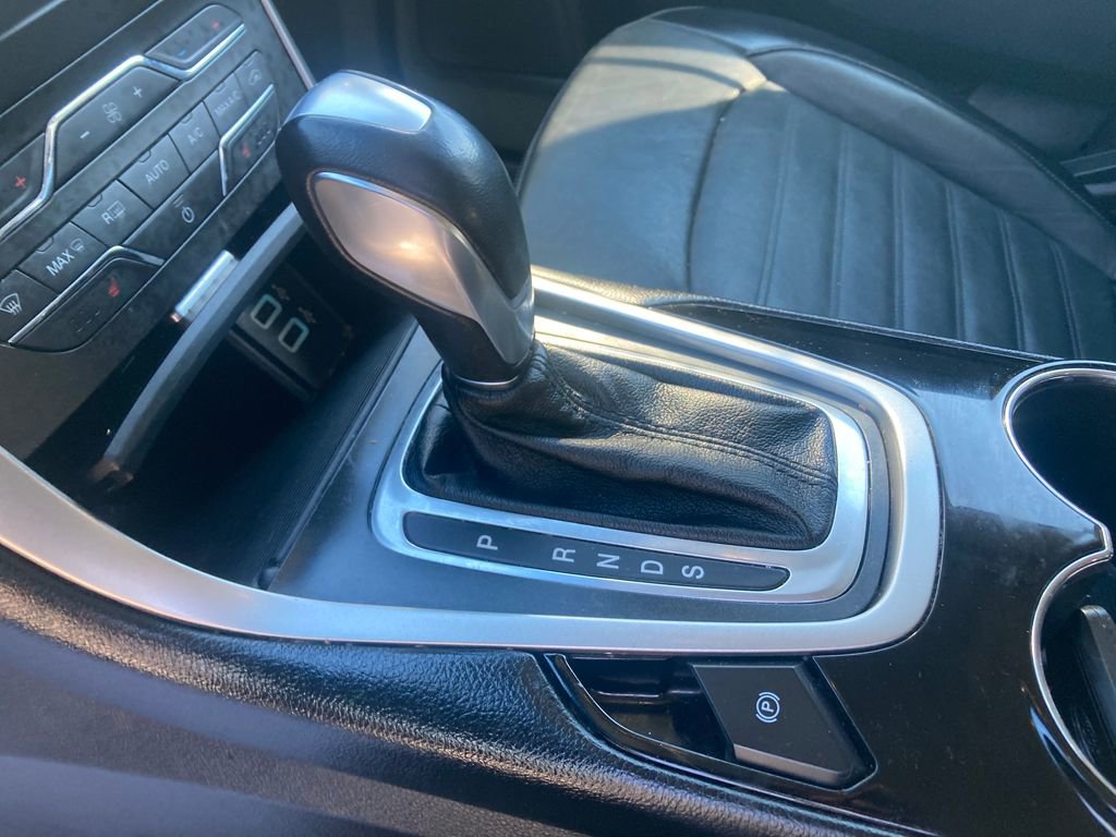 Used 2018 Ford Edge SEL w/ Equipment Group 201A image 31