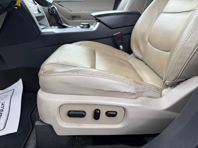 Used 2014 Ford Explorer XLT w/ Equipment Group 202A AWD/4WD image 32