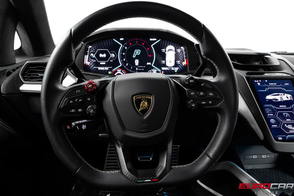 Used 2025 Lamborghini Revuelto AWD/4WD image 31