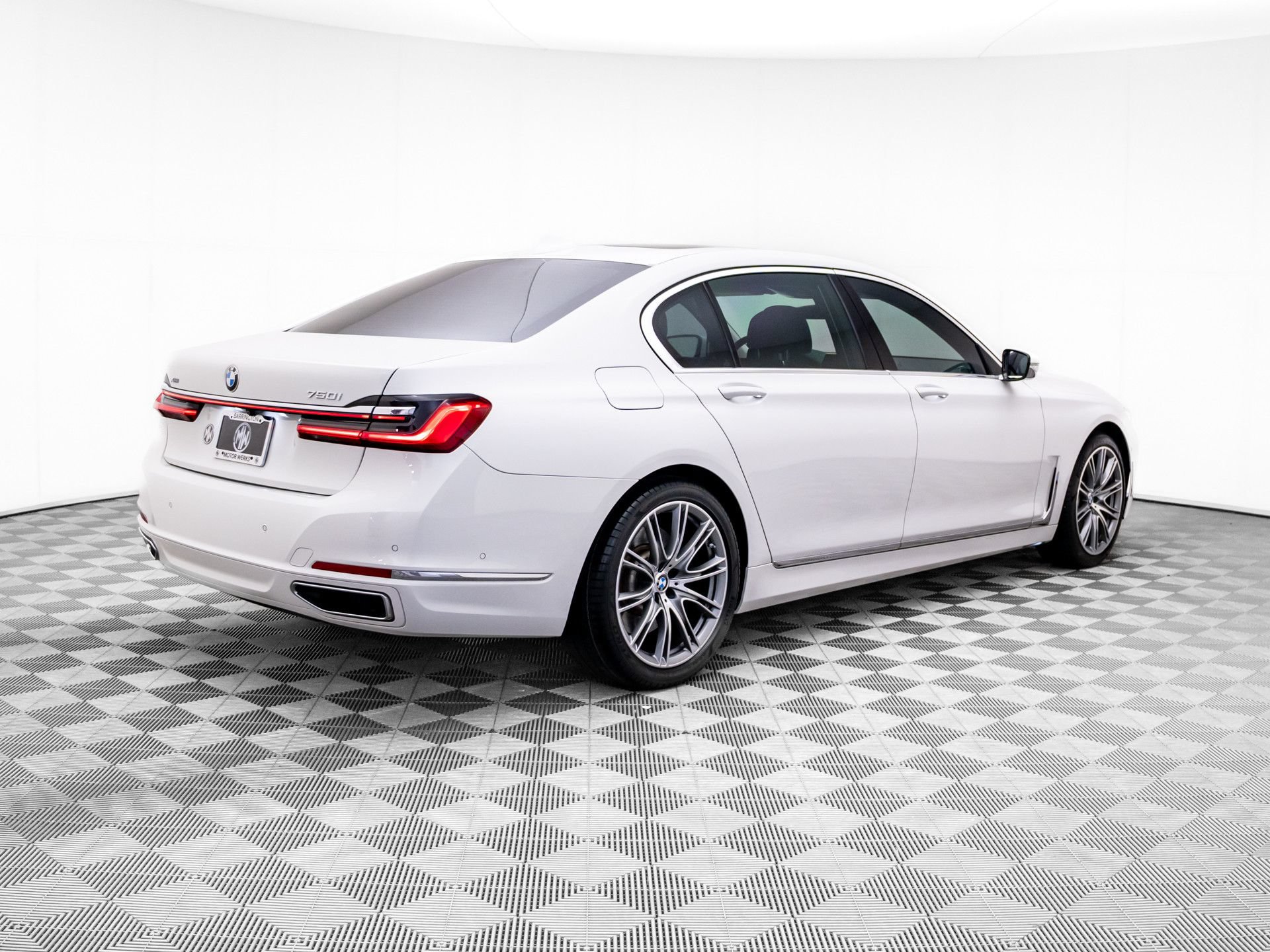 Certified 2022 BMW 750i xDrive AWD/4WD image 5