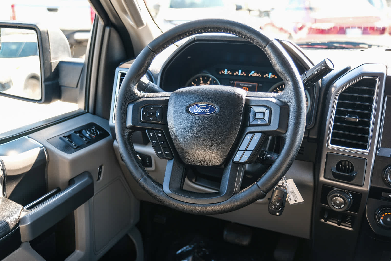 Used 2016 Ford F150 XLT w/ Equipment Group 302A Luxury RWD image 17