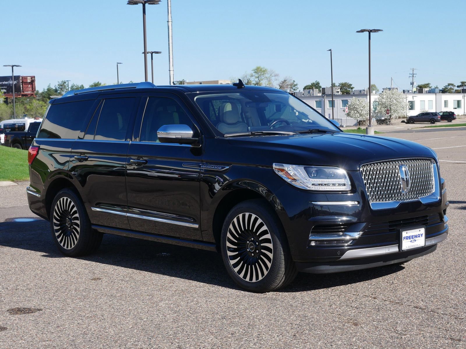 Used 2020 Lincoln Navigator Black Label w/ Cargo Convenience Package AWD/4WD image 10