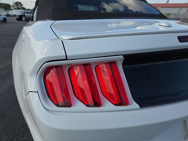 Used 2016 Ford Mustang Premium RWD image 28