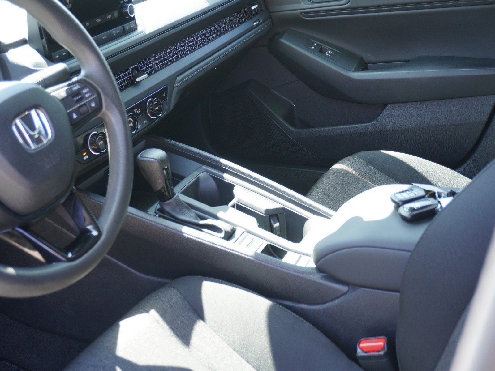 Used 2023 Honda Accord EX image 19