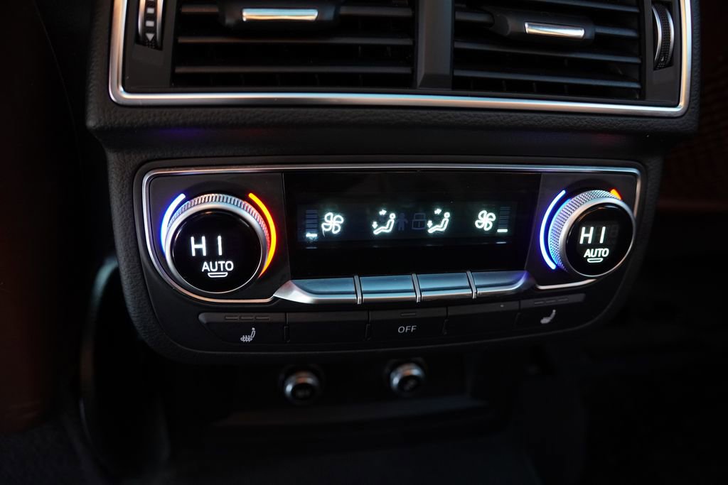 Used 2019 Audi Q7 3.0T Prestige w/ Prestige Package image 21