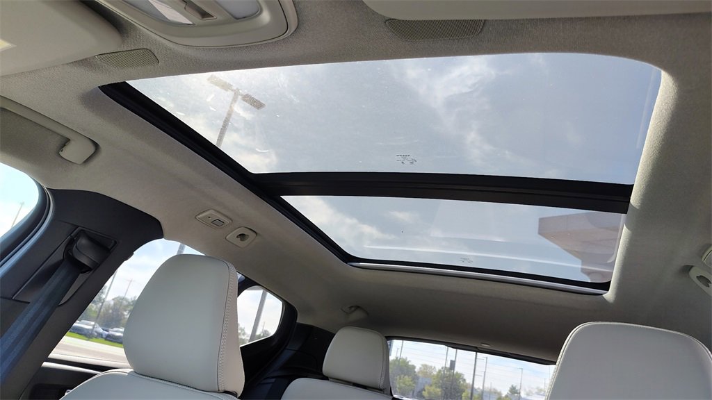 New 2026 Volvo XC40 B5 Ultra w/ Climate Package image 26