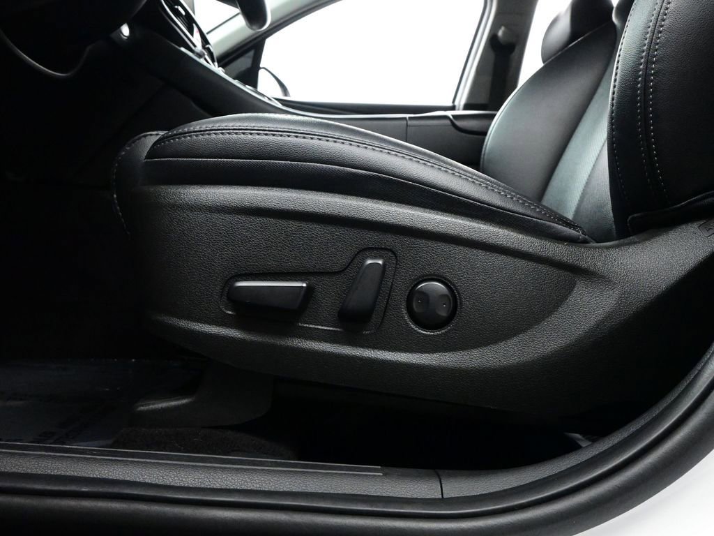 Used 2023 Hyundai Santa Fe XRT image 16