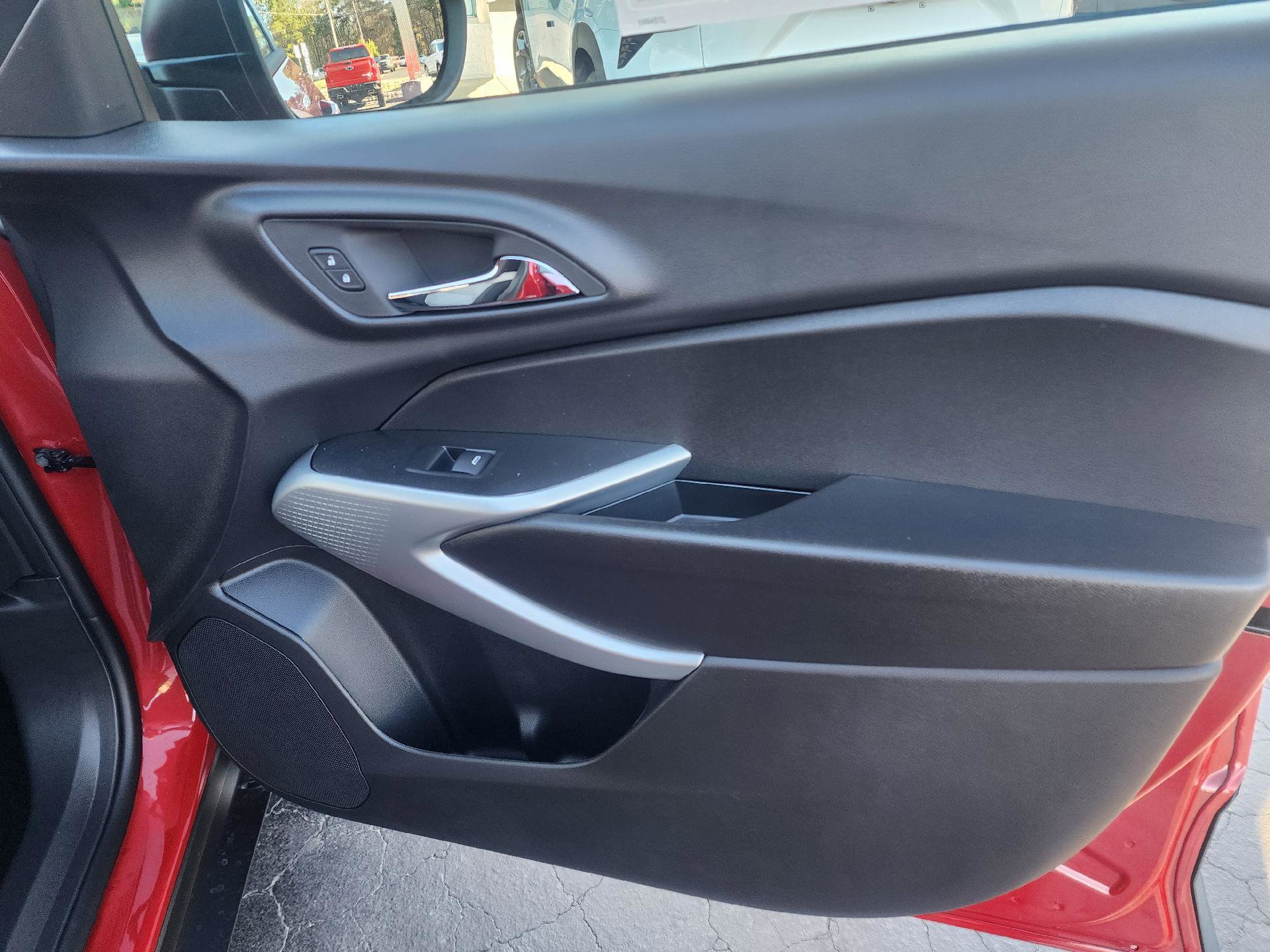 New 2026 Chevrolet Trax LS image 12