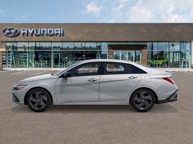 New 2026 Hyundai Elantra Sport image 3