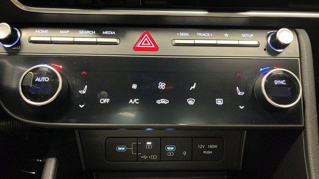 Used 2024 Hyundai Sonata SEL w/ Convenience Package FWD image 18