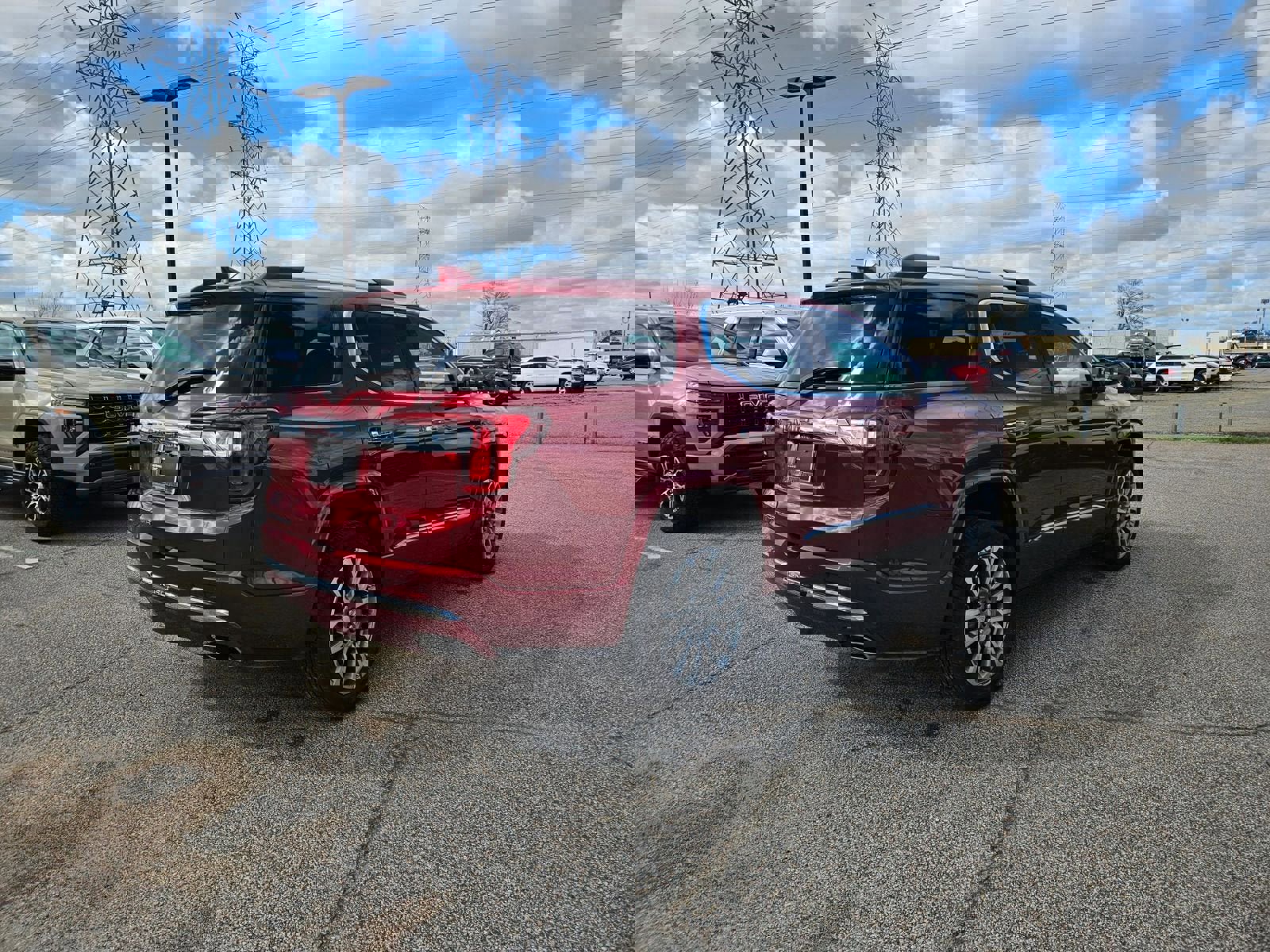 Used 2023 GMC Acadia Denali image 6