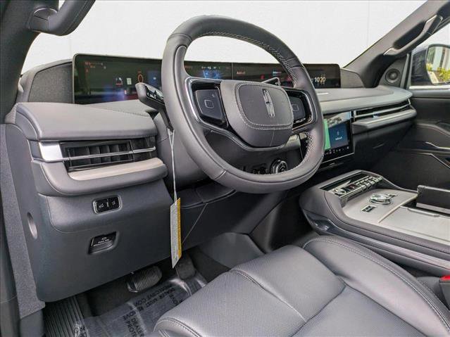 New 2025 Lincoln Navigator L Reserve w/ Jet Appearance Package image 3