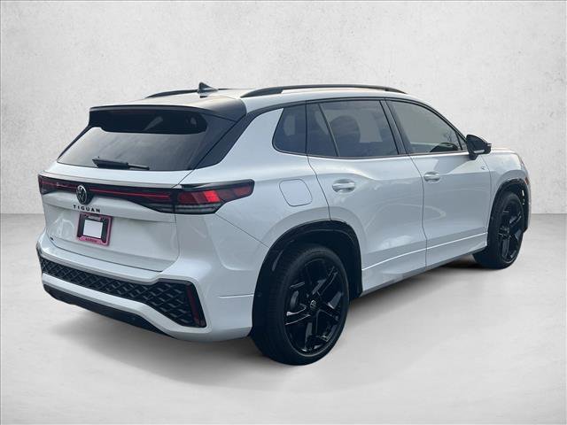 New 2026 Volkswagen Tiguan SE R-Line image 5