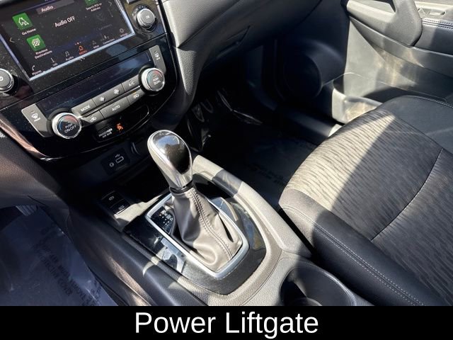 Used 2019 Nissan Rogue SV w/ Premium Package image 16
