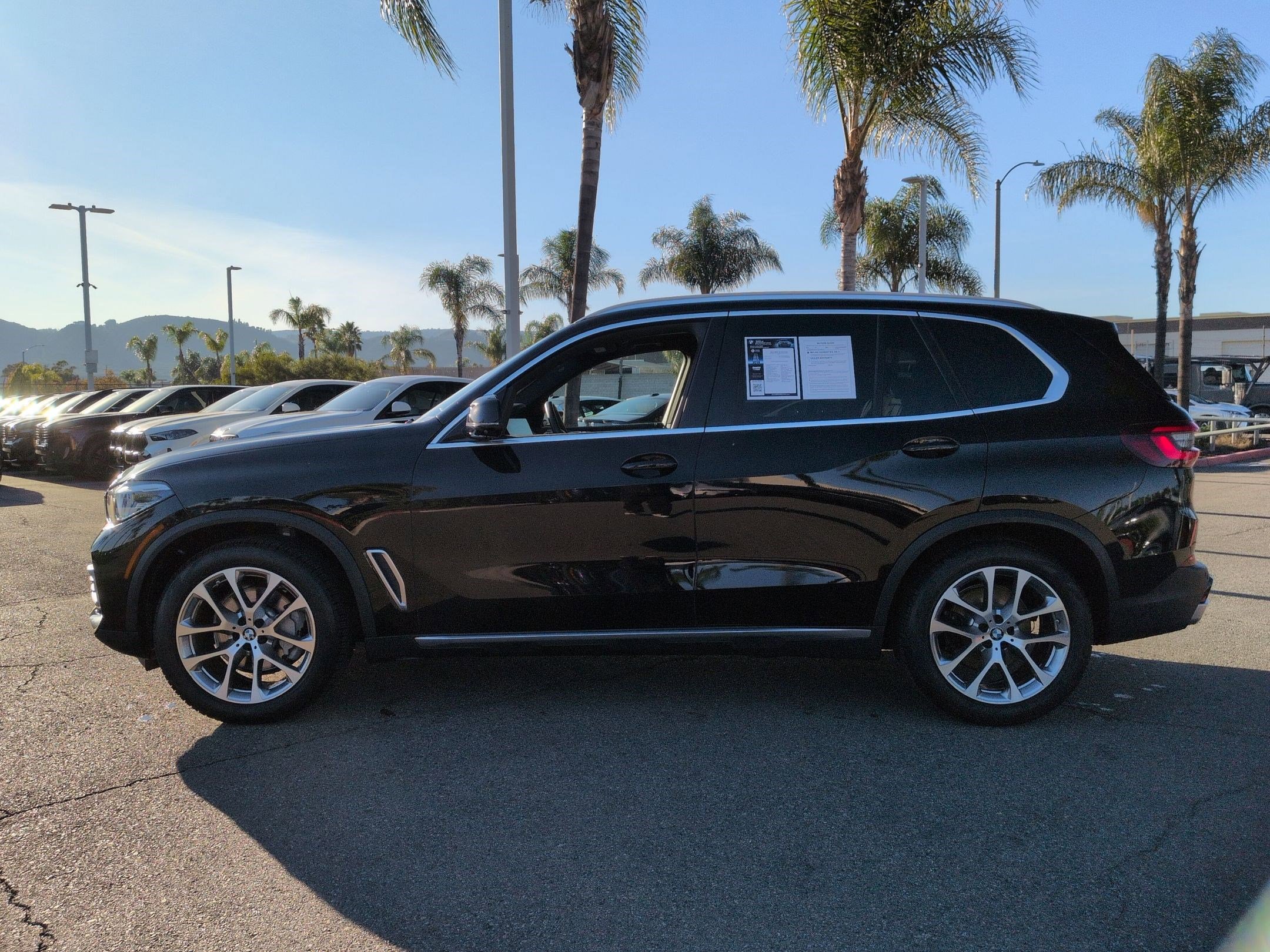 Used 2022 BMW X5 xDrive40i w/ Premium Package AWD/4WD image 7