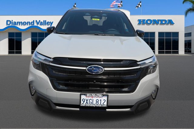 Used 2025 Subaru Forester Touring AWD/4WD image 2