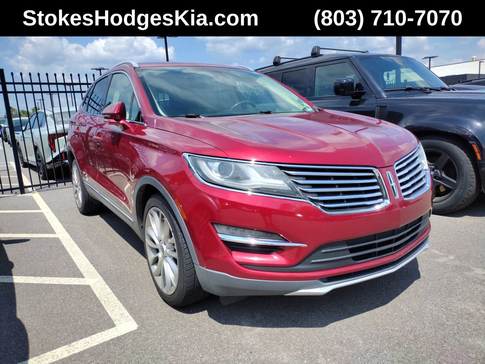 Used 2017 Lincoln MKC Reserve w/ Lincoln MKC Climate Package FWD image 1