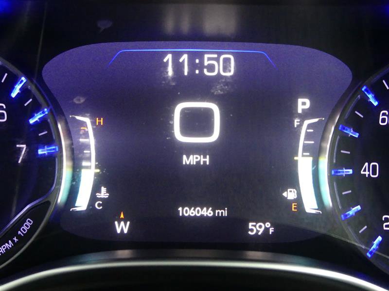 Used 2017 Chrysler Pacifica Touring-L Plus image 32