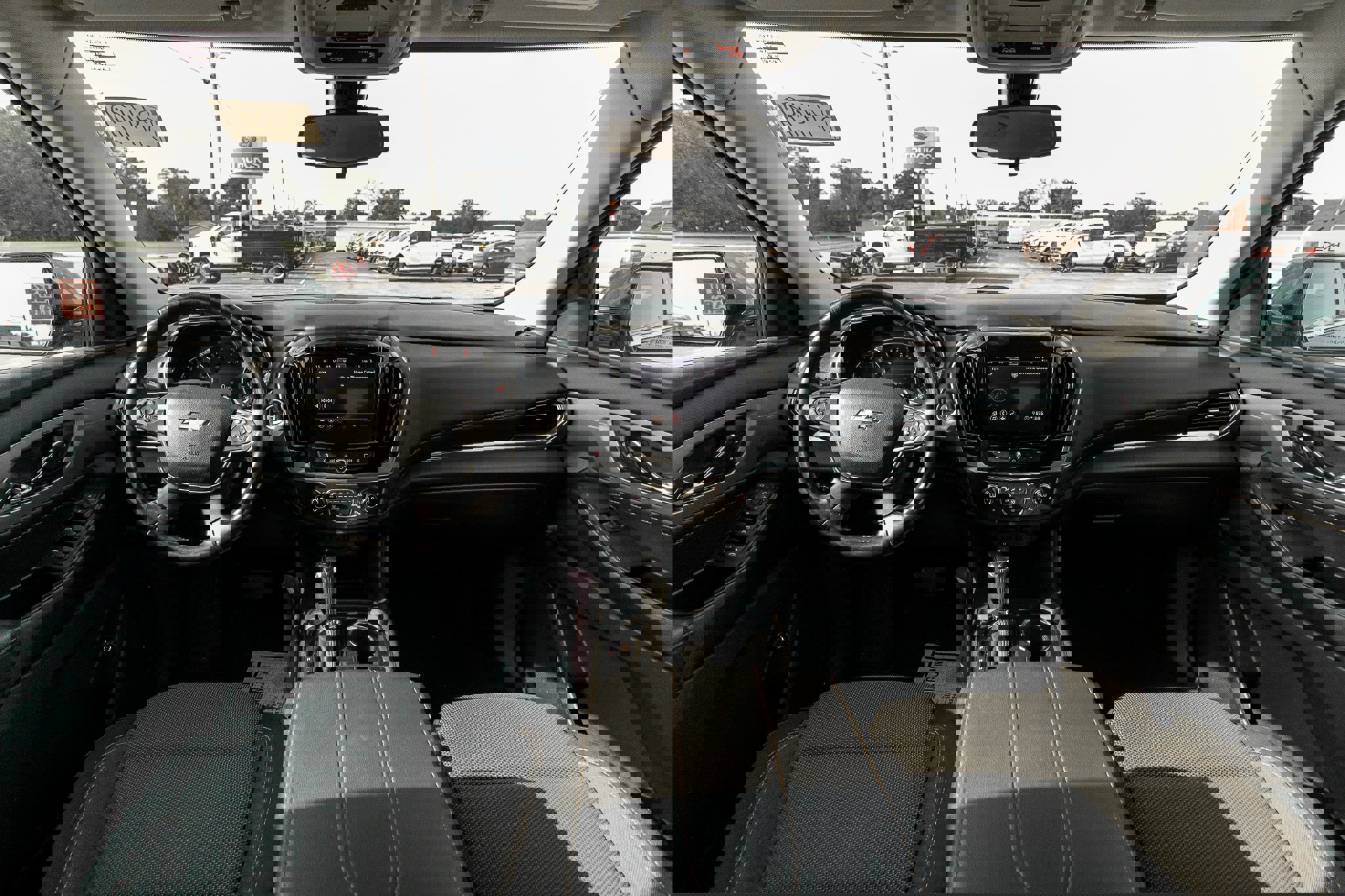 Used 2020 Chevrolet Traverse LT AWD/4WD image 9